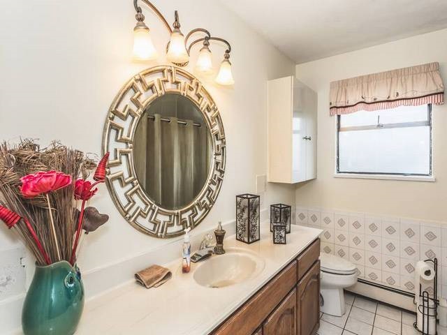 13379 88A AVENUE, Surrey, BC 9