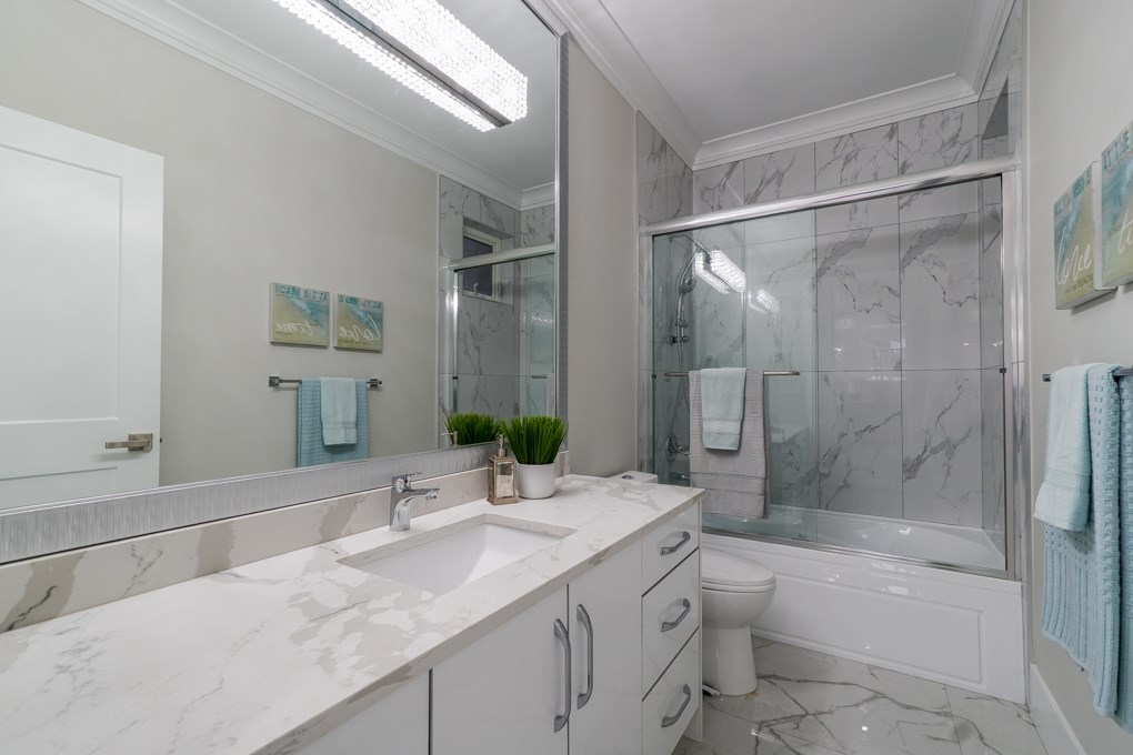 8225 ROYAL OAK AVENUE BURNABY V5J4L1 9