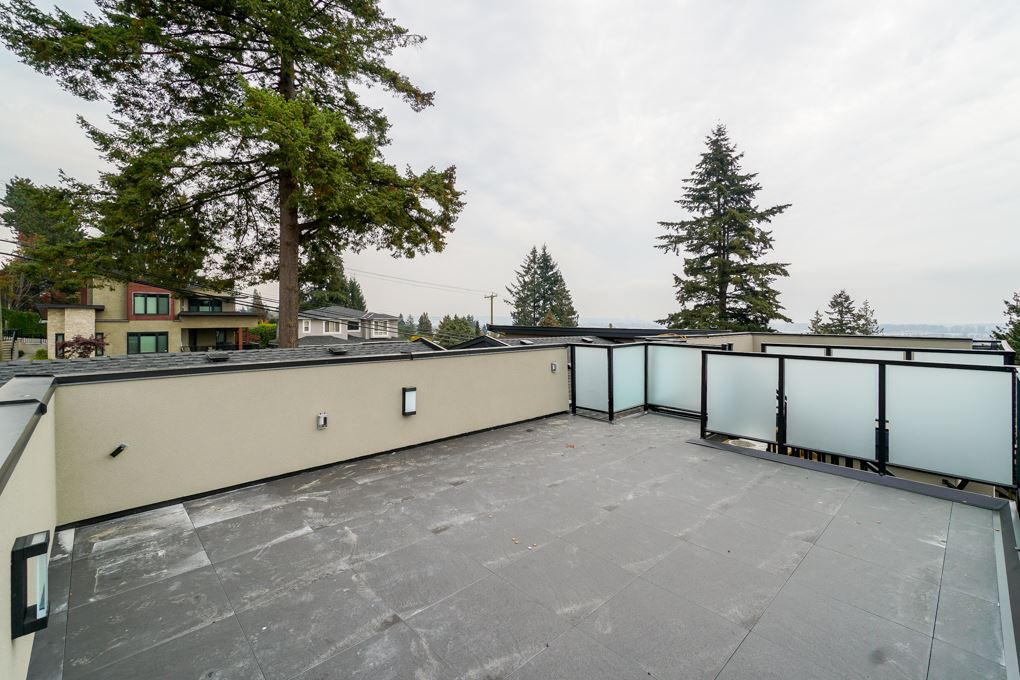8225 ROYAL OAK AVENUE BURNABY V5J4L1 3