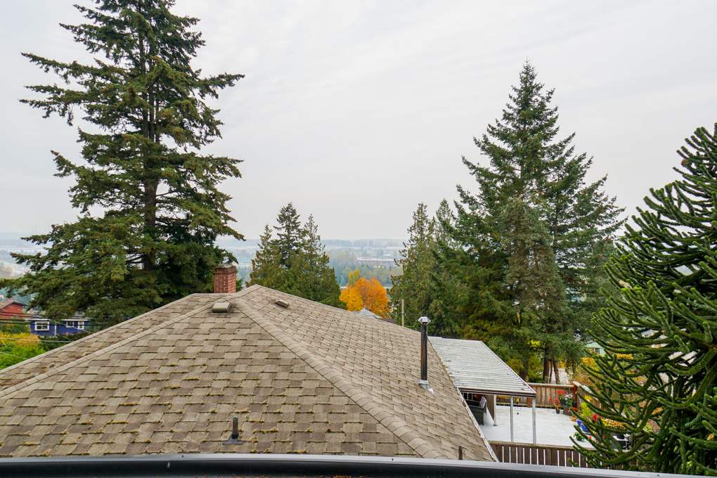 8225 ROYAL OAK AVENUE BURNABY V5J4L1 2