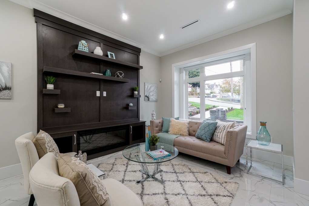 8227 ROYAL OAK AVENUE 18