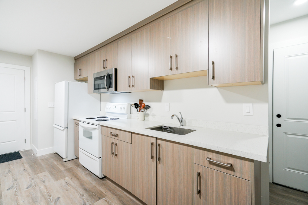8227 Royal Oak Ave Burnaby V5J 4L1 18