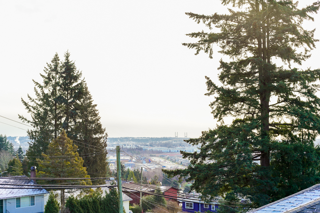 8227 Royal Oak Ave Burnaby V5J 4L1 17