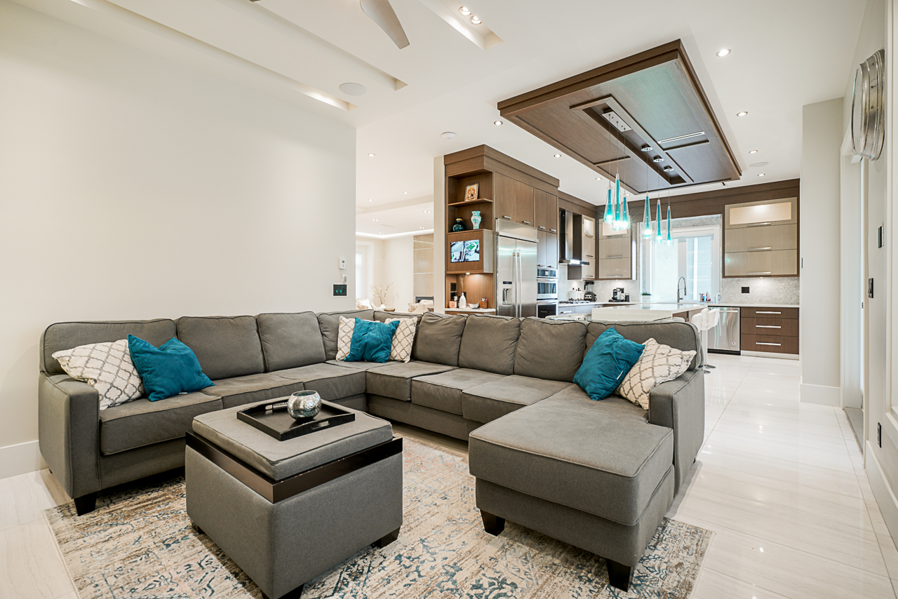 6743 Strathmore Ave Burnaby 17