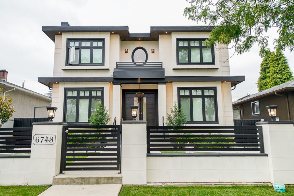 6743 Strathmore Ave Burnaby
