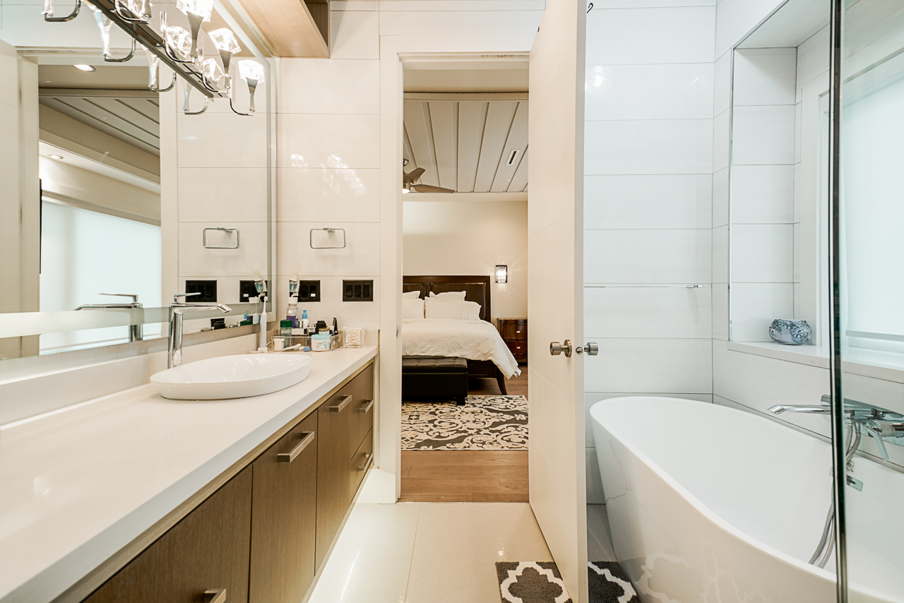 6743 Strathmore Ave Burnaby 25