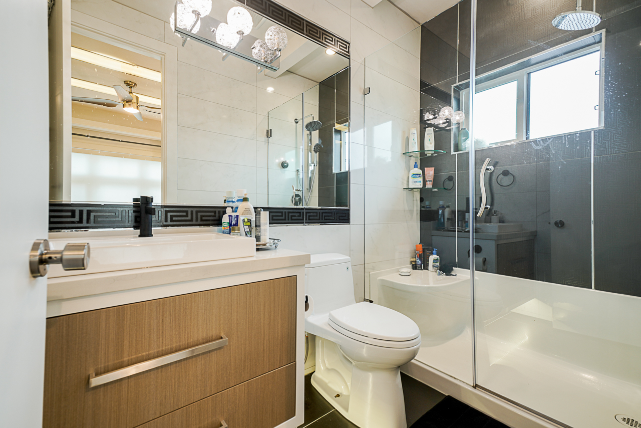 6743 Strathmore Ave Burnaby 27