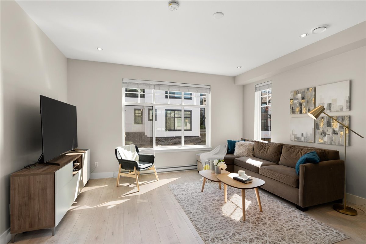 1-5202 SAVILE ROW, BURNABY 15