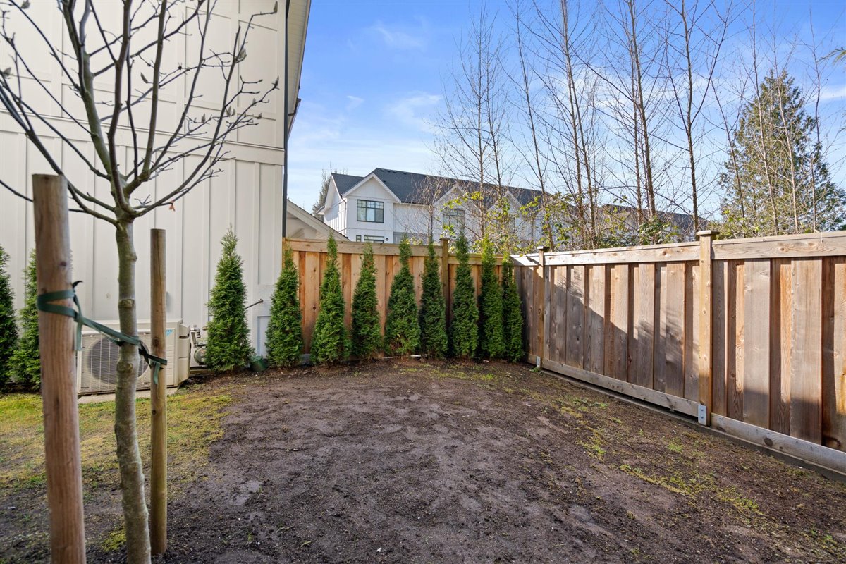 1-5202 SAVILE ROW, BURNABY 50