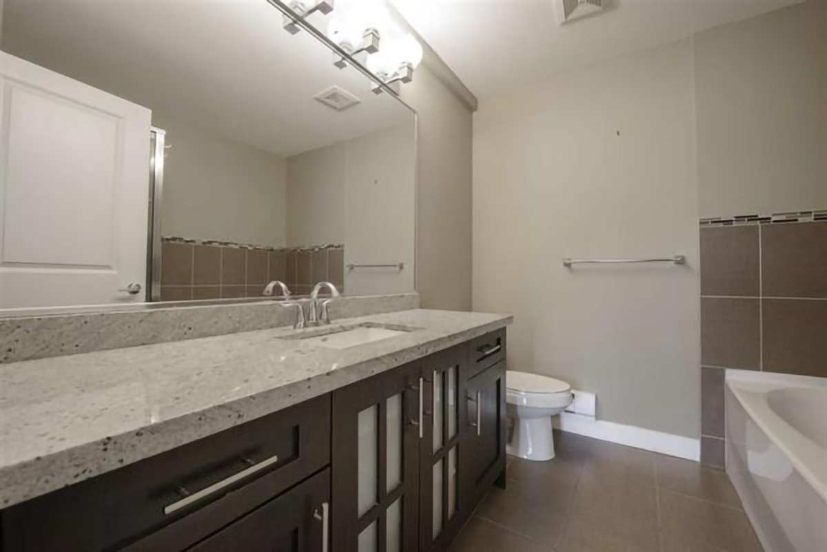 1 8418 163 Street, Surrey 13
