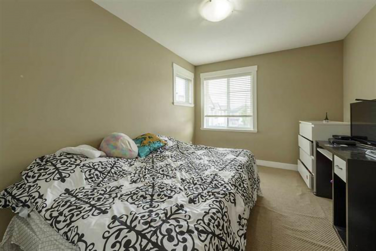 1 8418 163 Street, Surrey 16