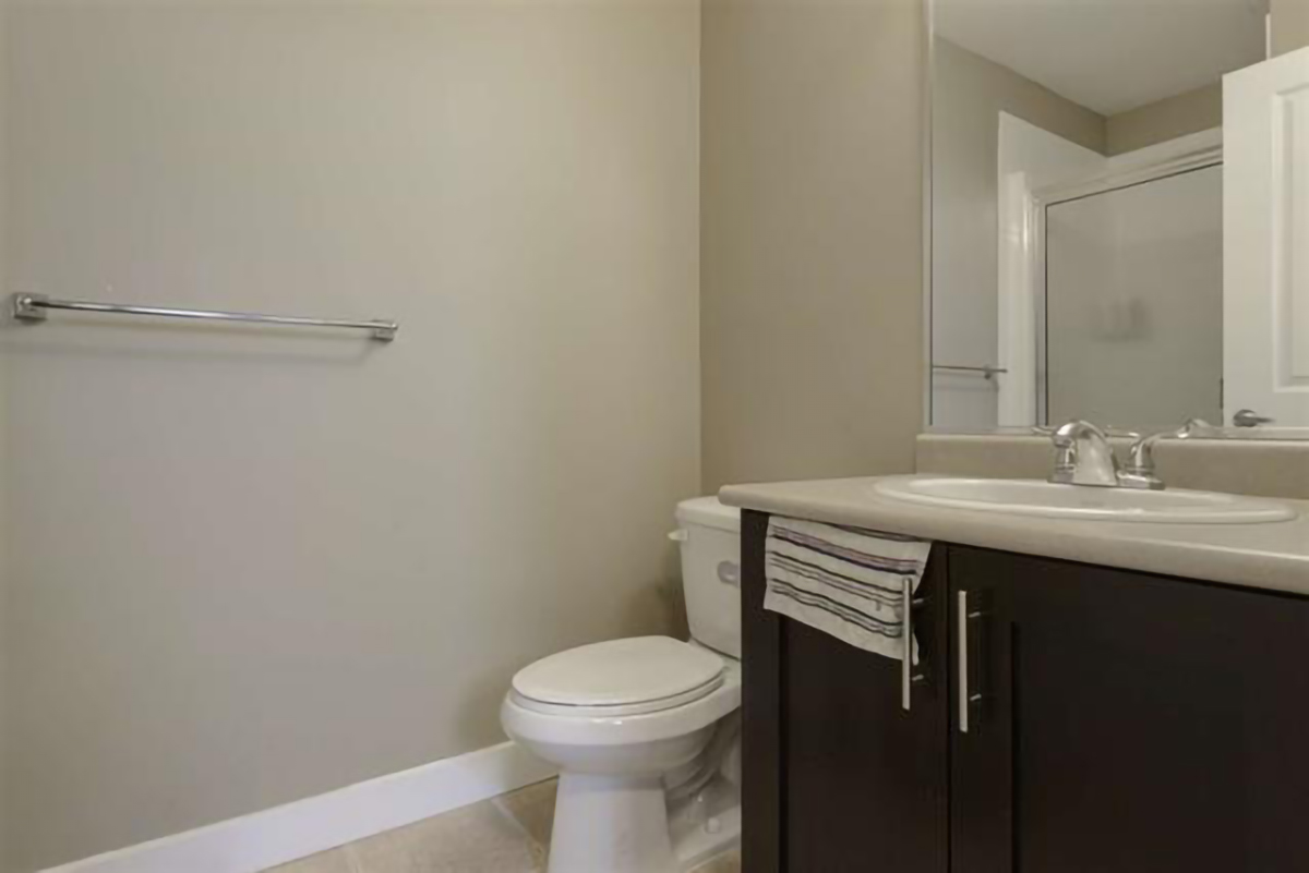1 8418 163 Street, Surrey 18