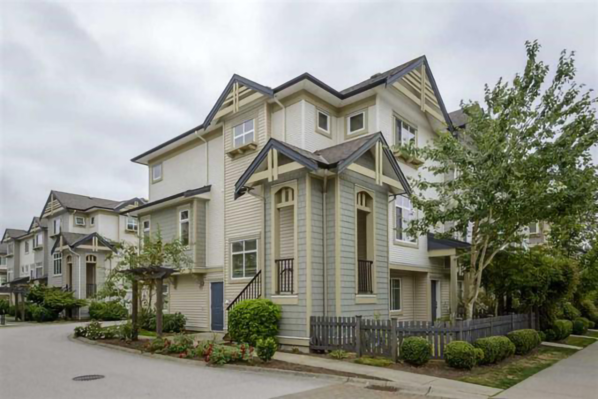 1 8418 163 Street, Surrey