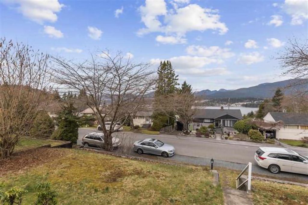 7034 MALIBU DRIVE, Burnaby