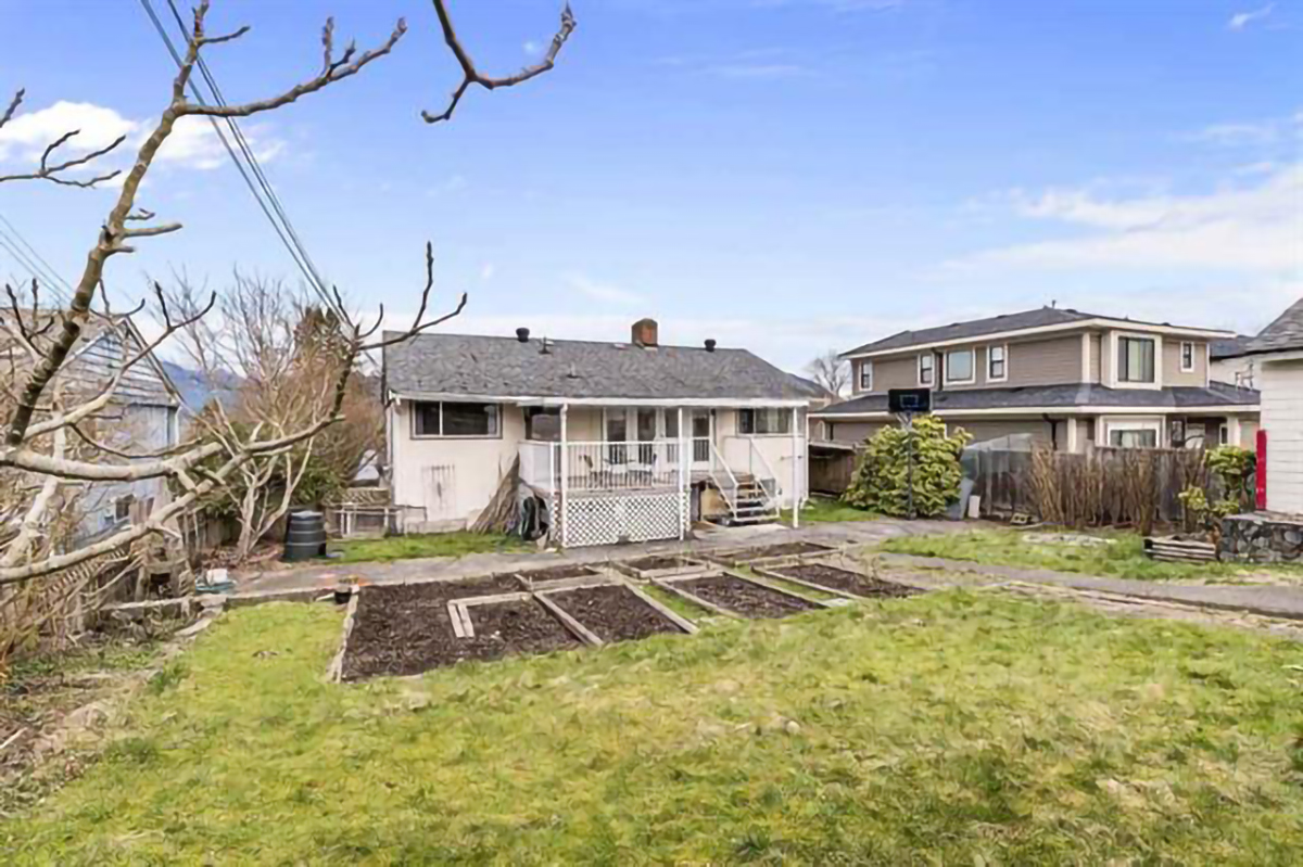 7034 Malibu Drive, Burnaby 23