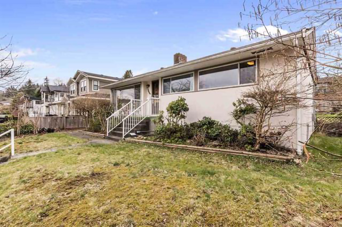 7034 Malibu Drive, Burnaby 24