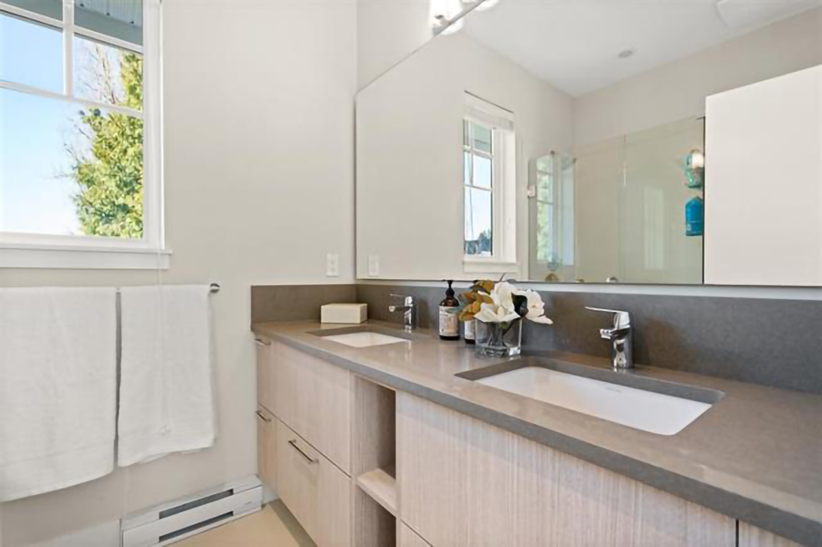 1 5202 Savile Row, Burnaby 19