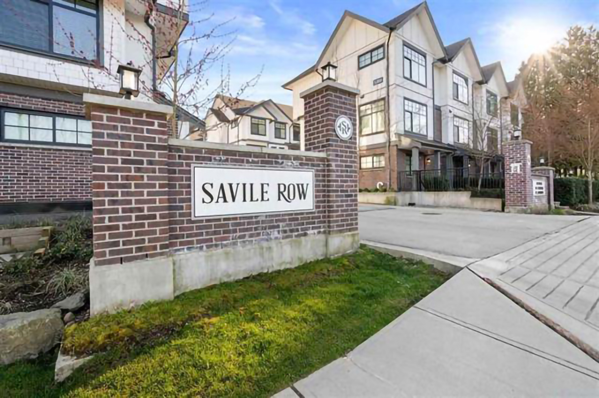 1 5202 Savile Row, Burnaby 26