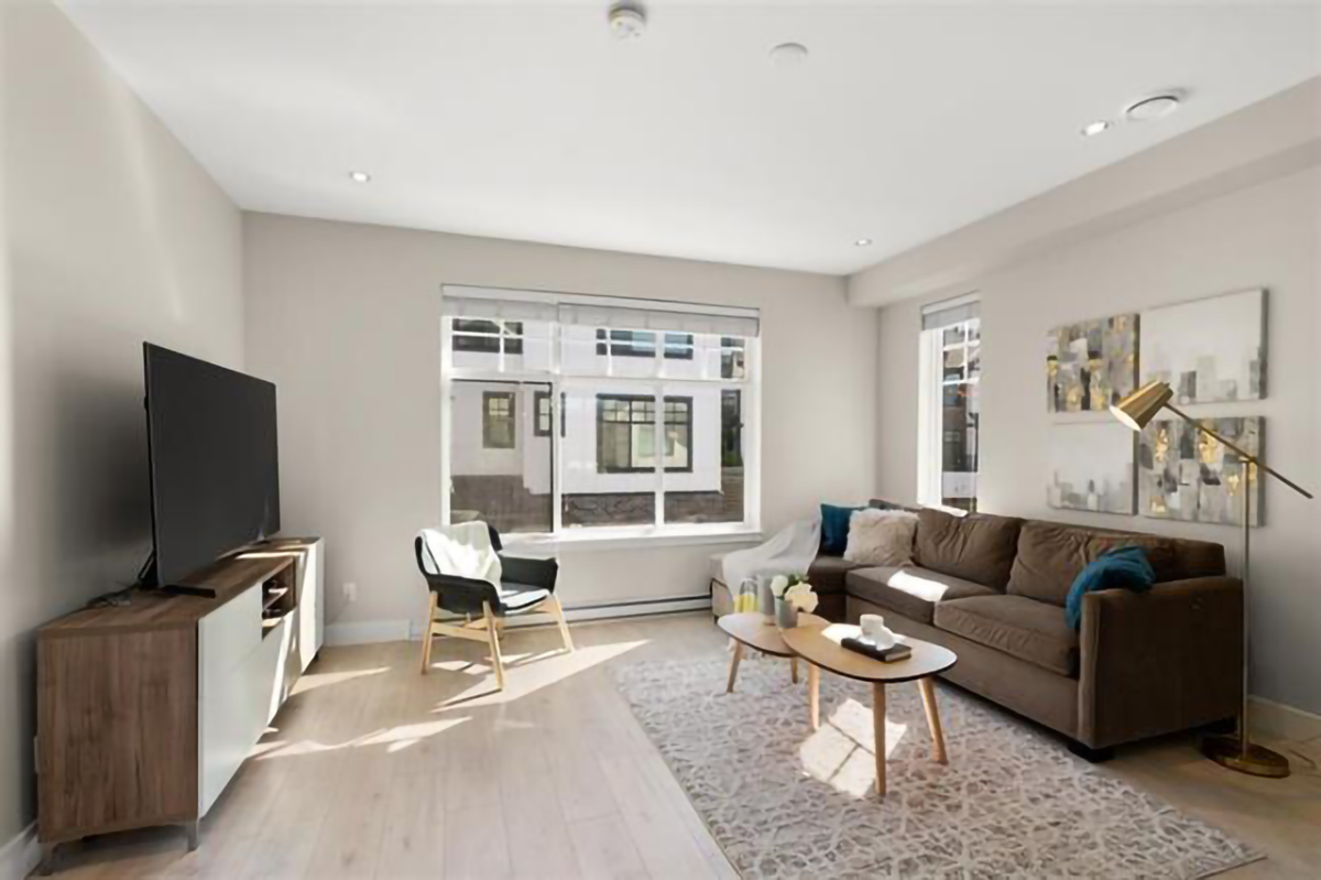 1 5202 Savile Row, Burnaby 6