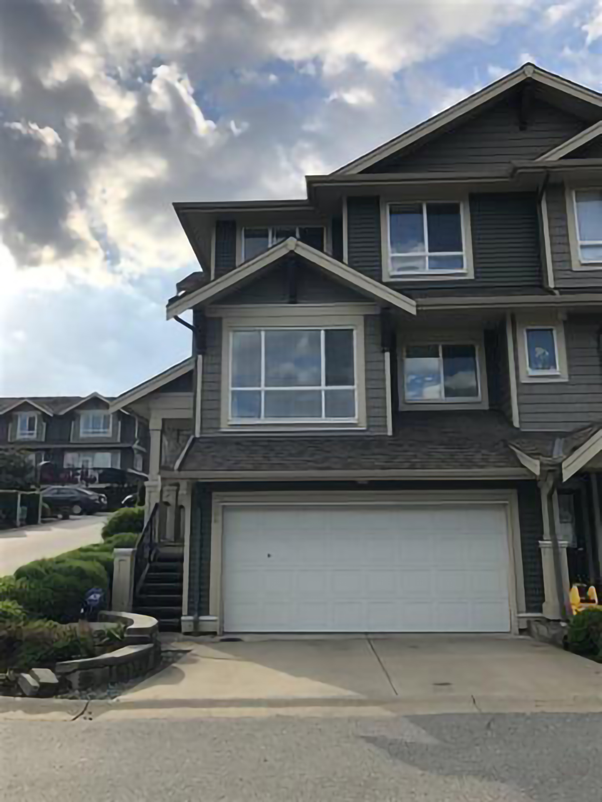 44 7848 170 Street, Surrey 27