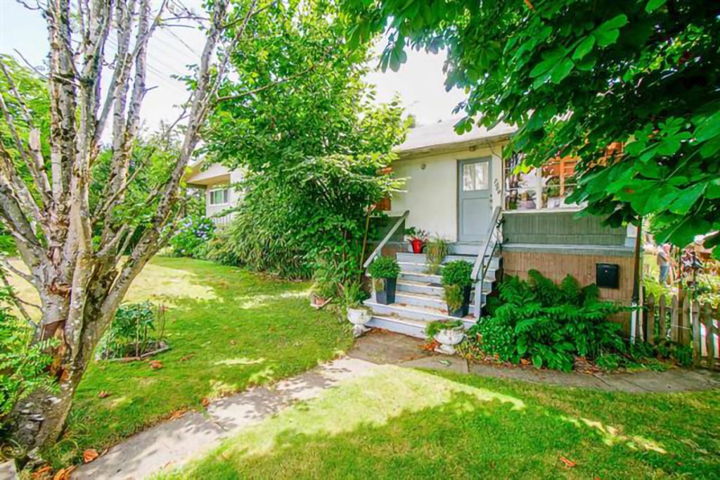 7360 13TH AVENUE, Burnaby