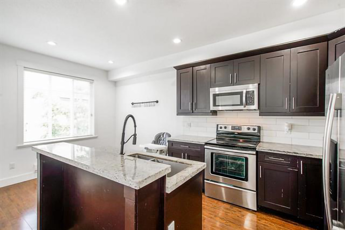 1 8418 163 Street, Surrey 14