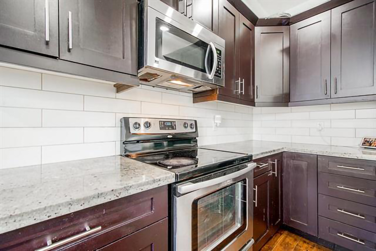 1 8418 163 Street, Surrey 16