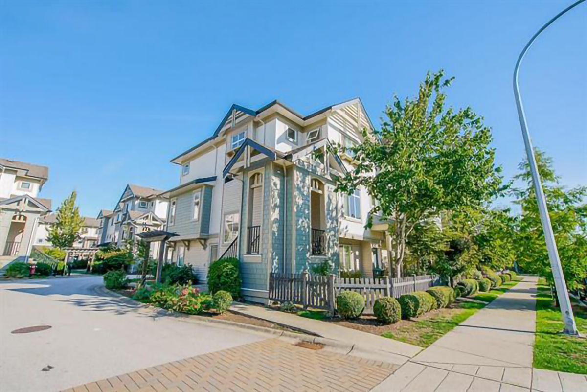 1 8418 163 Street, Surrey