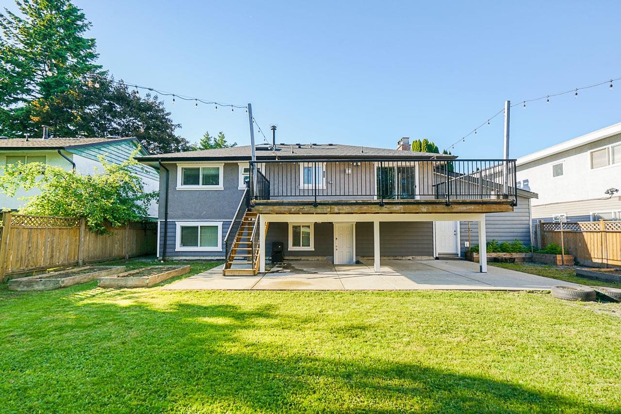 1632 ROBERTSON AVENUE 29
