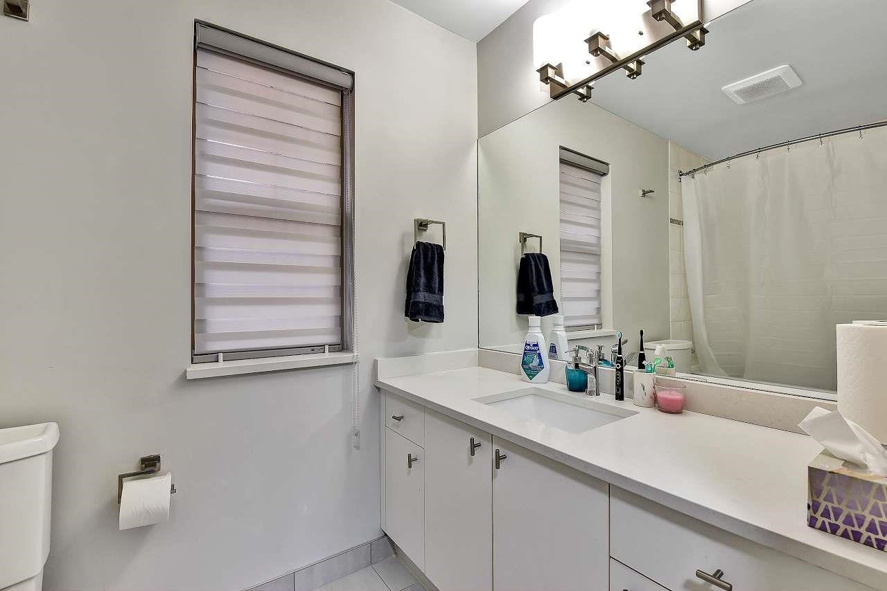17 8675 209 STREET 15