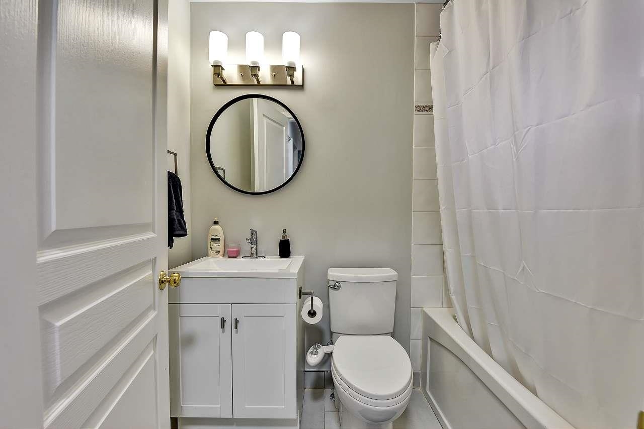 17 8675 209 STREET 20