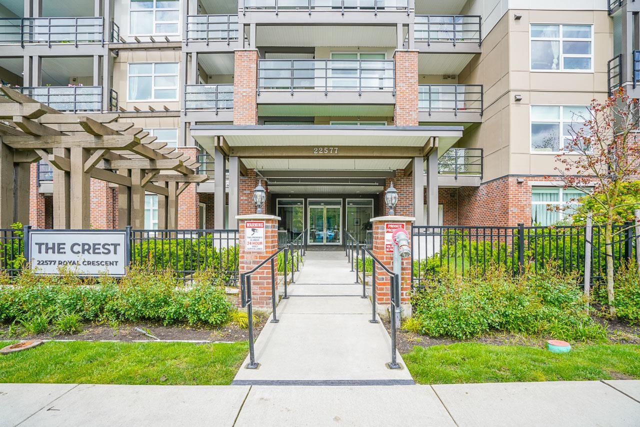 406 22577 ROYAL CRESCENT 2