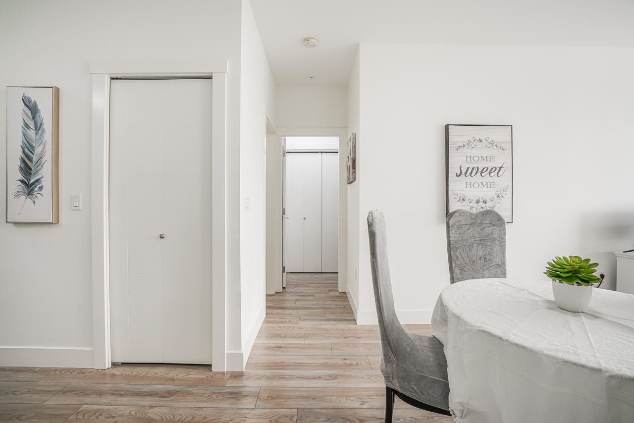 406 22577 ROYAL CRESCENT 15