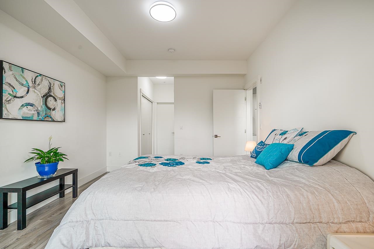 406 22577 ROYAL CRESCENT 19