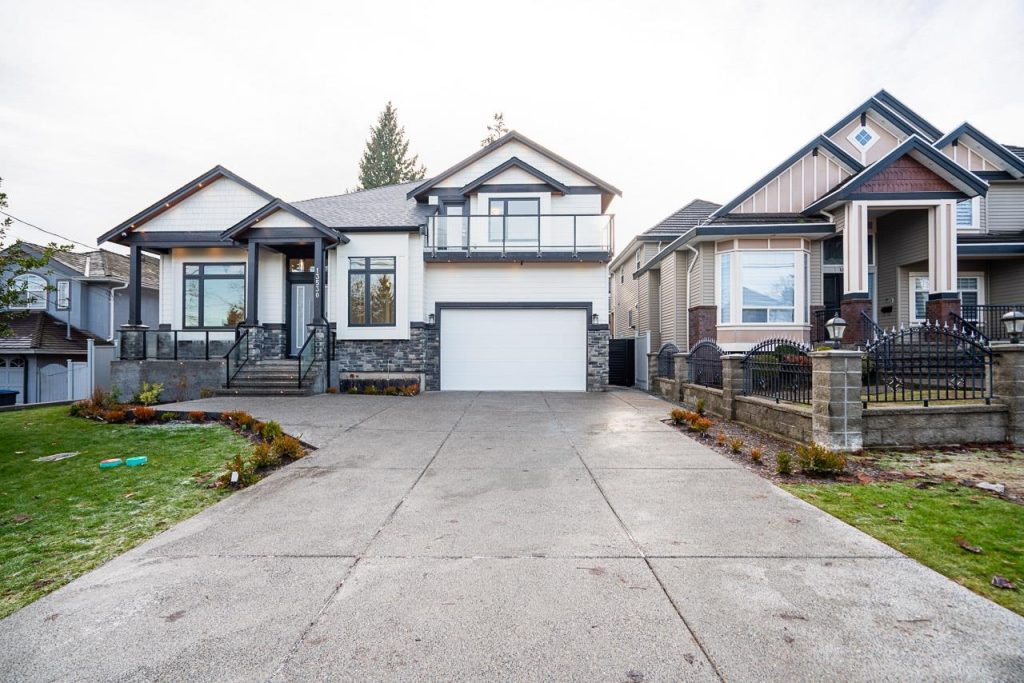 13530 79 AVENUE, SURREY