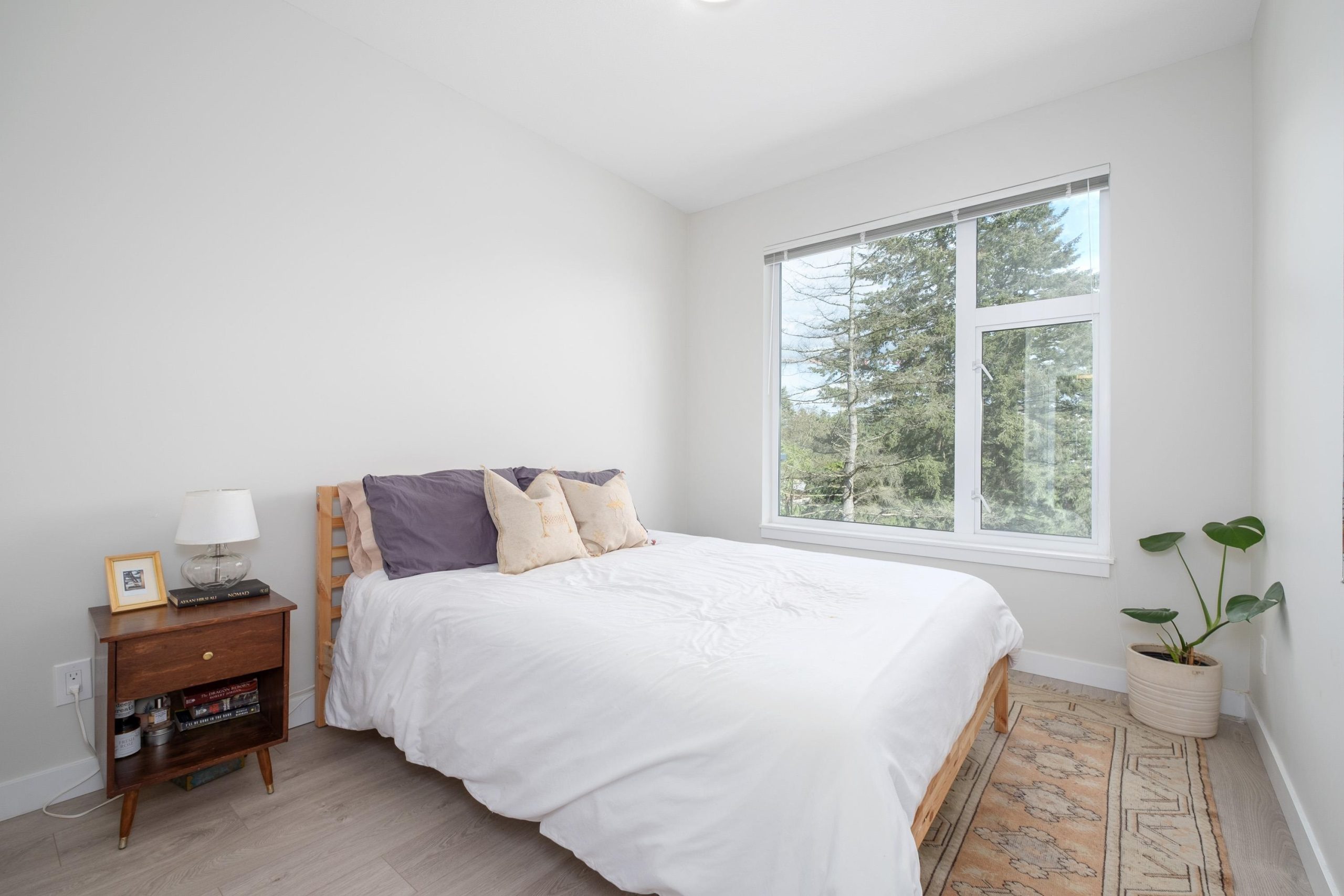 524 10838 WHALLEY BOULEVARD 14