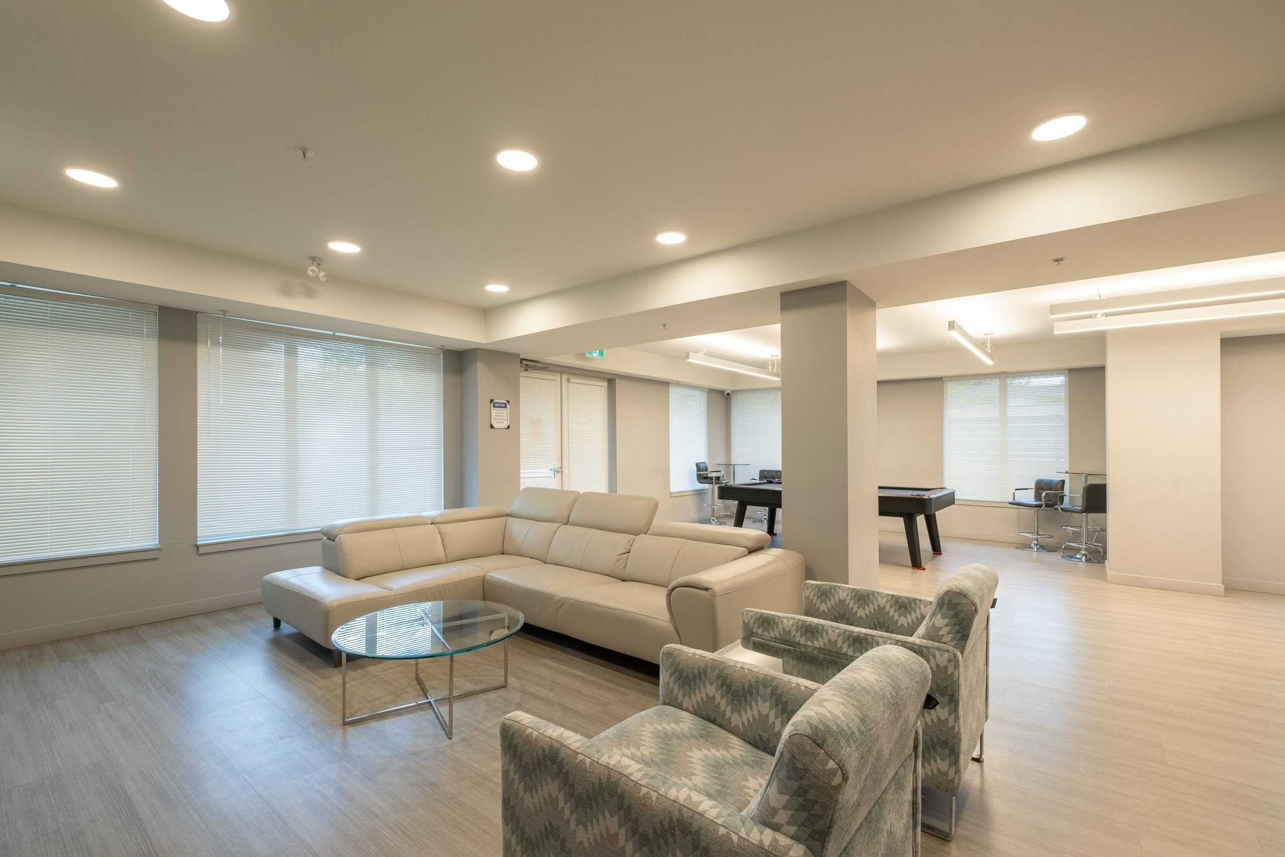 524 10838 WHALLEY BOULEVARD 29
