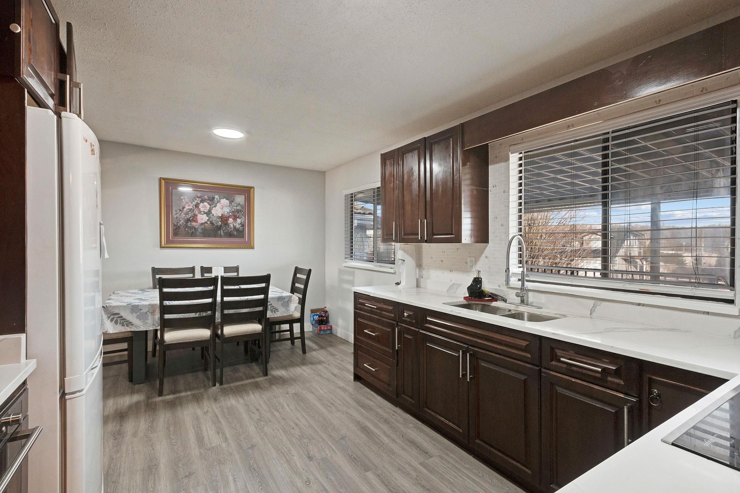 362 PEMBINA STREET 10