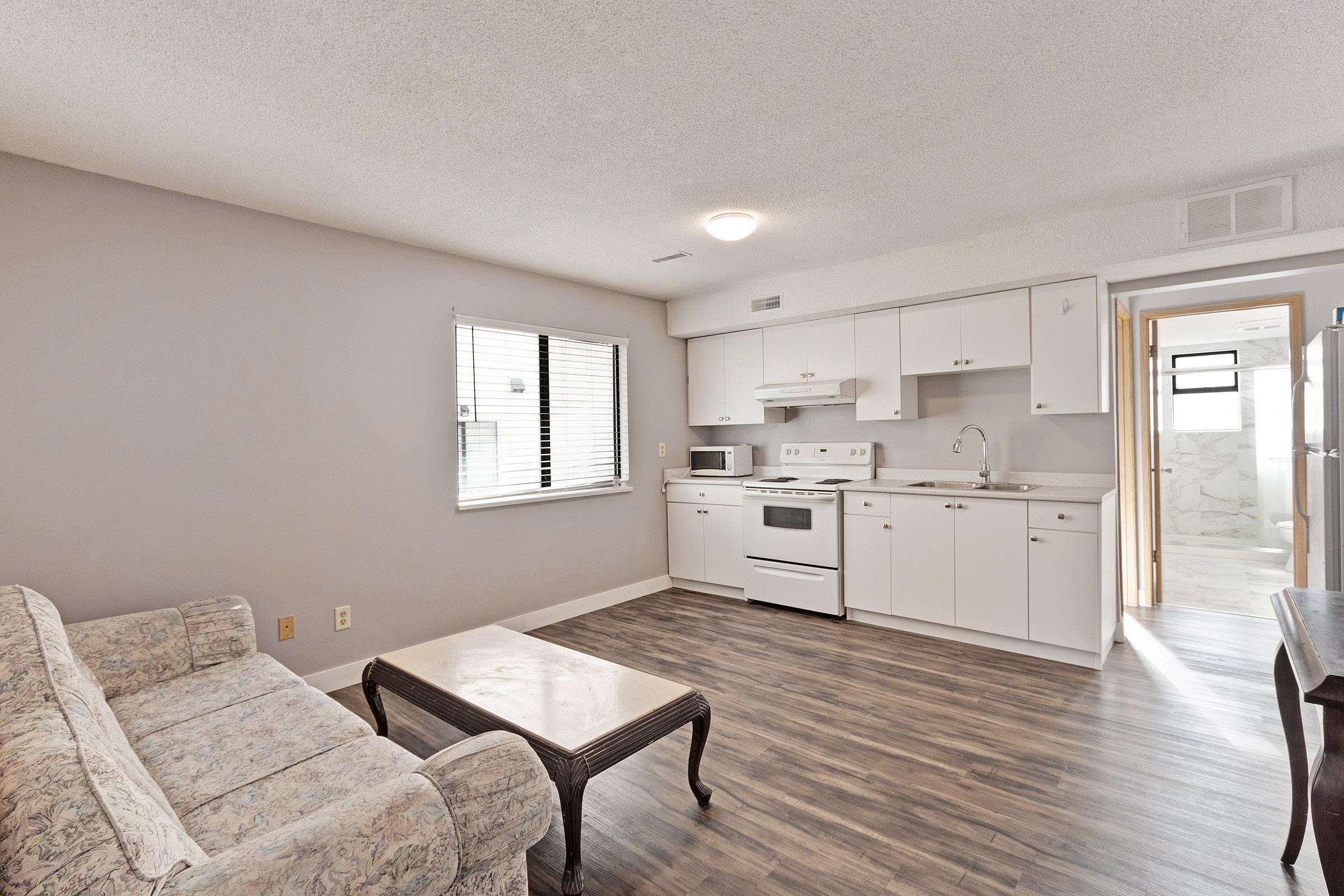 362 PEMBINA STREET 22