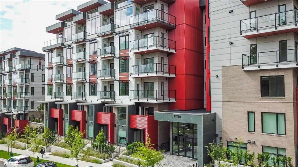 RARELY AVAILABLE 3 BED 🛏 3 BATH 🛁TOWNHOUSE 🏘 IN SURREY CENTRAL ❗️🧐