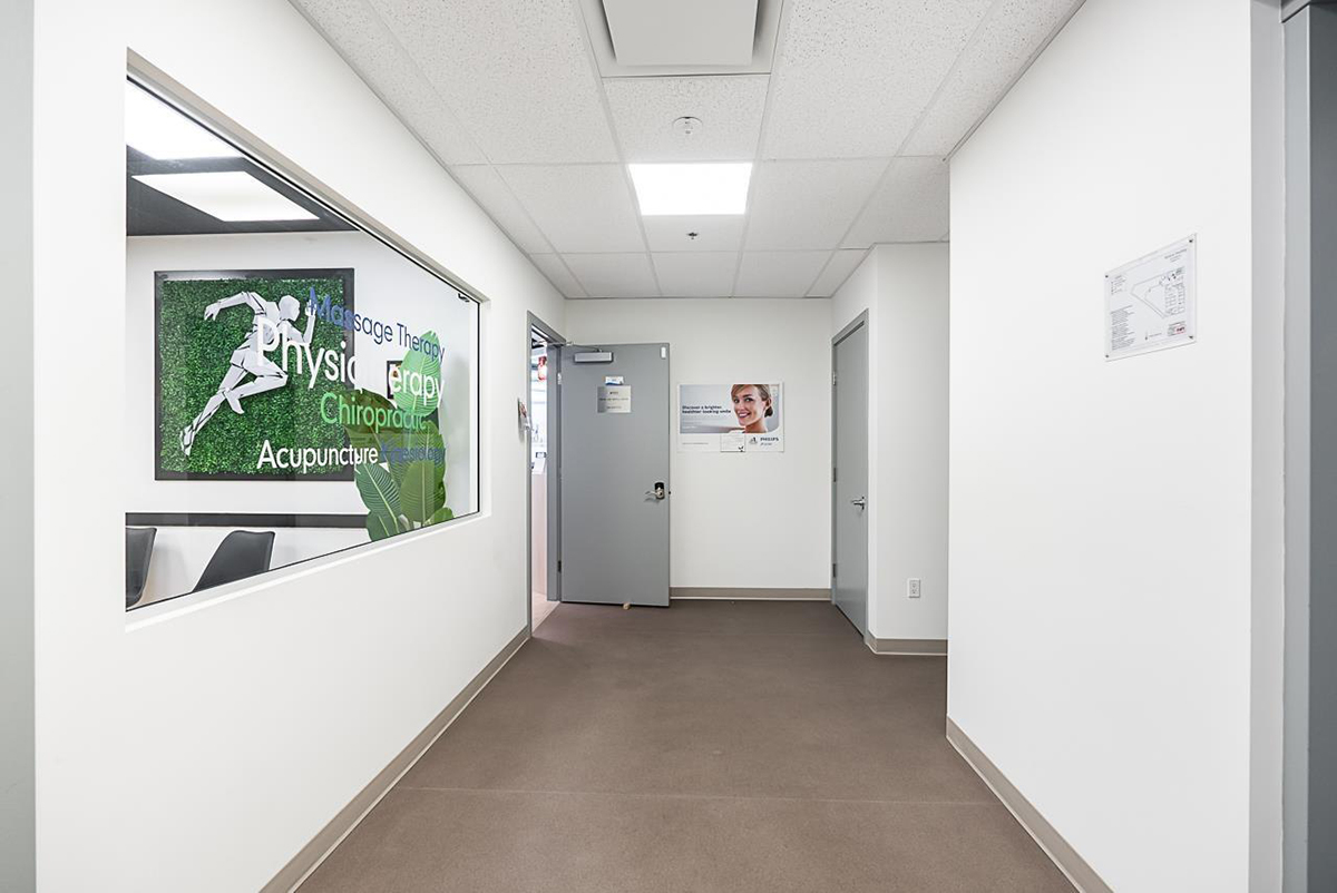 4695 Canada Way, Burnaby 25