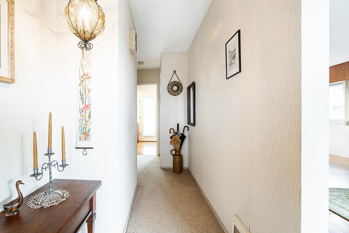 7046 Sierra Drive, Burnaby 17