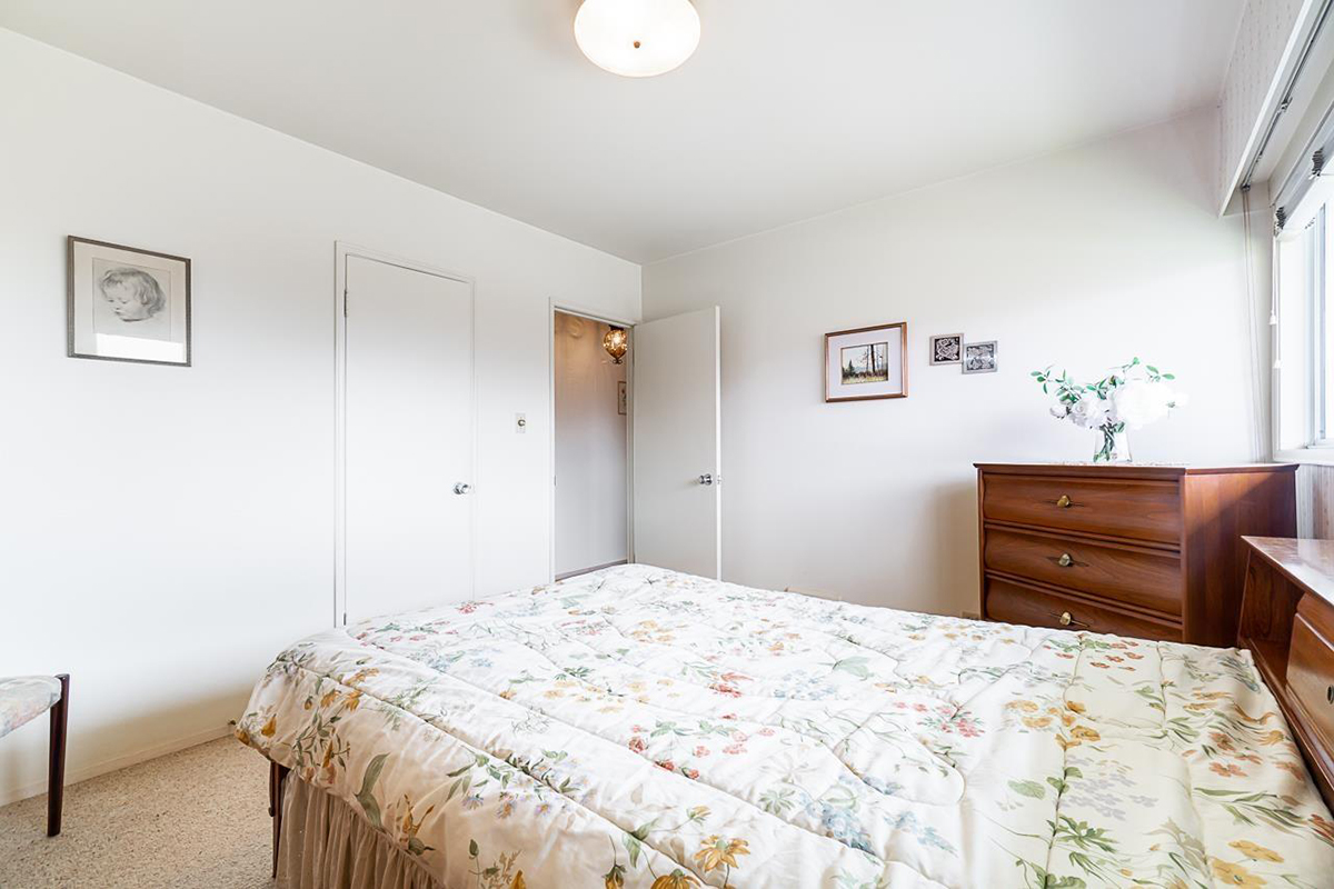 7046 Sierra Drive, Burnaby 24