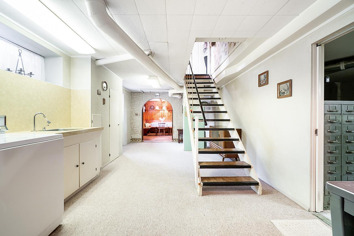 7046 Sierra Drive, Burnaby 30