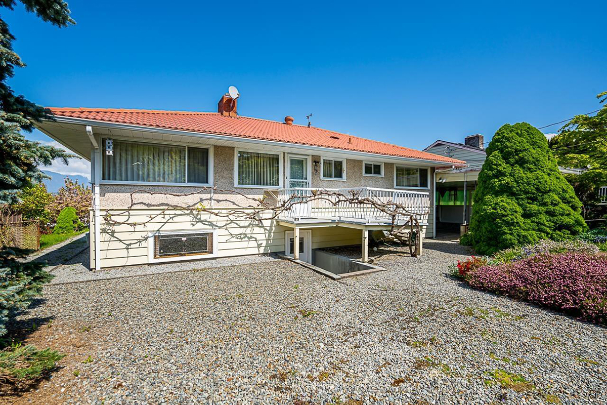 7046 Sierra Drive, Burnaby 33