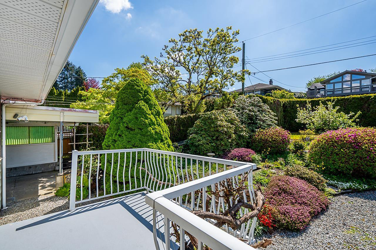 7046 Sierra Drive, Burnaby 35