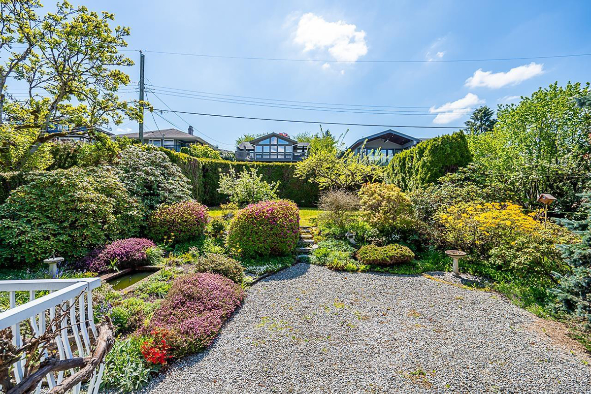 7046 Sierra Drive, Burnaby 36