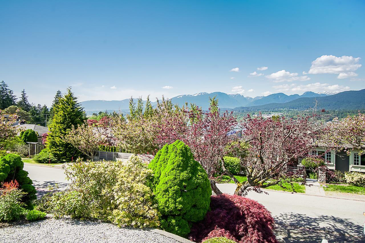 7046 Sierra Drive, Burnaby 6