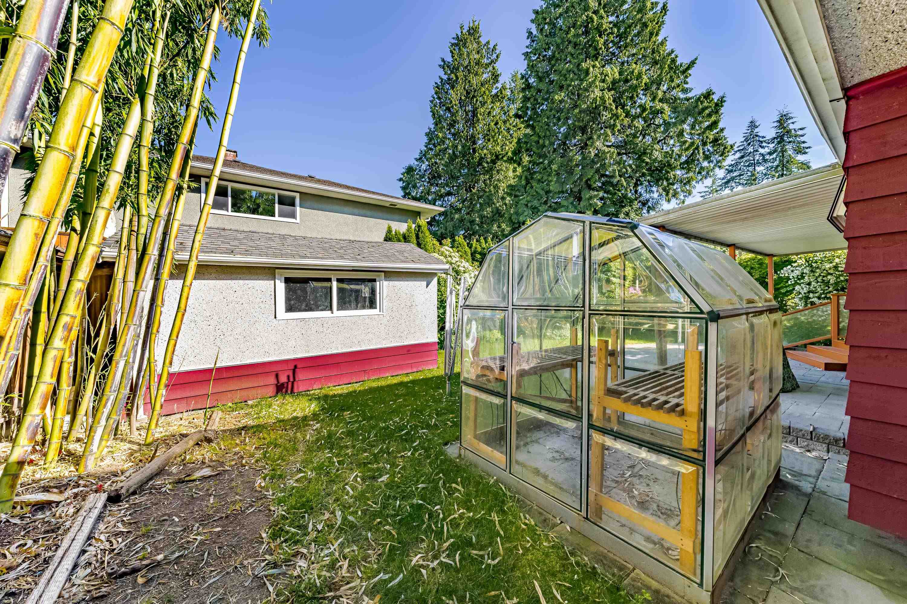 8408 17 AVENUE 22