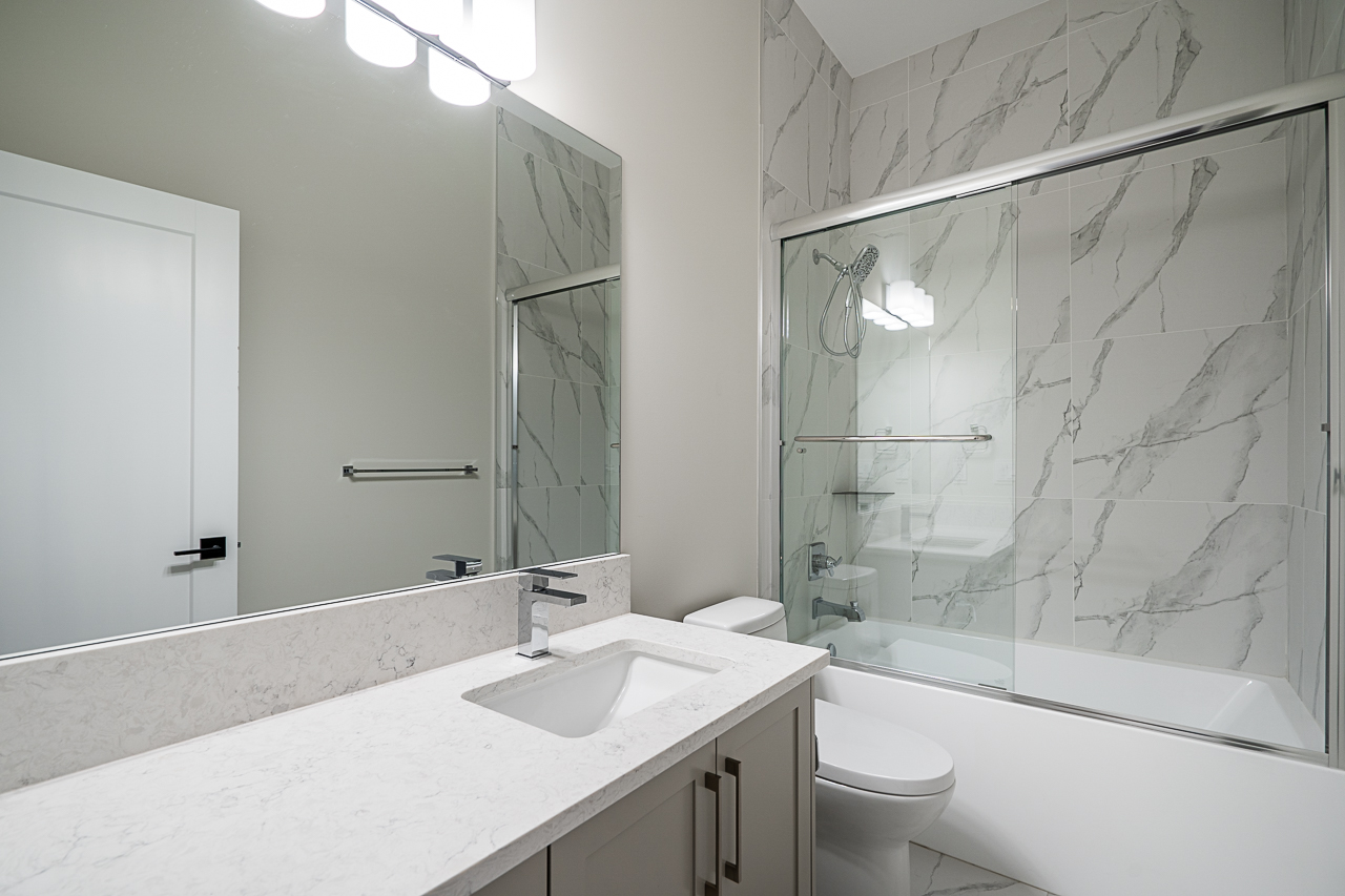13241 79 Ave, Surrey 22